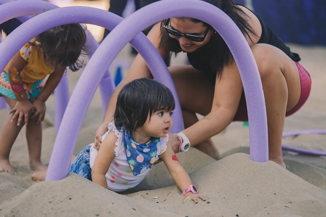 recreacao-infantil-vivo-na-praia- (3)